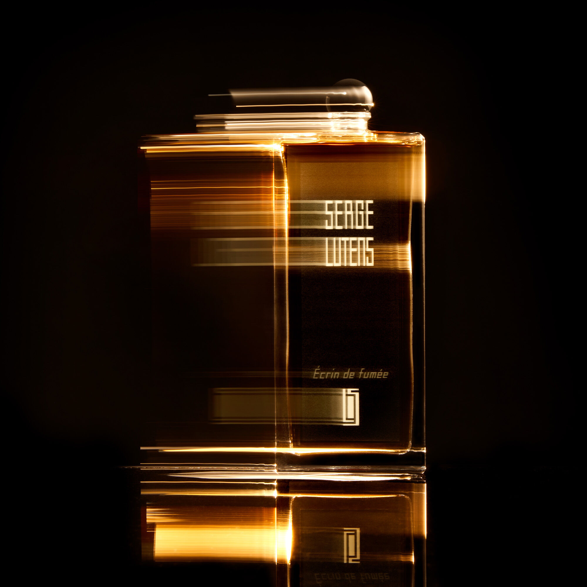 Écrin de fumée: composition and fragrance notes (Serge Lutens
