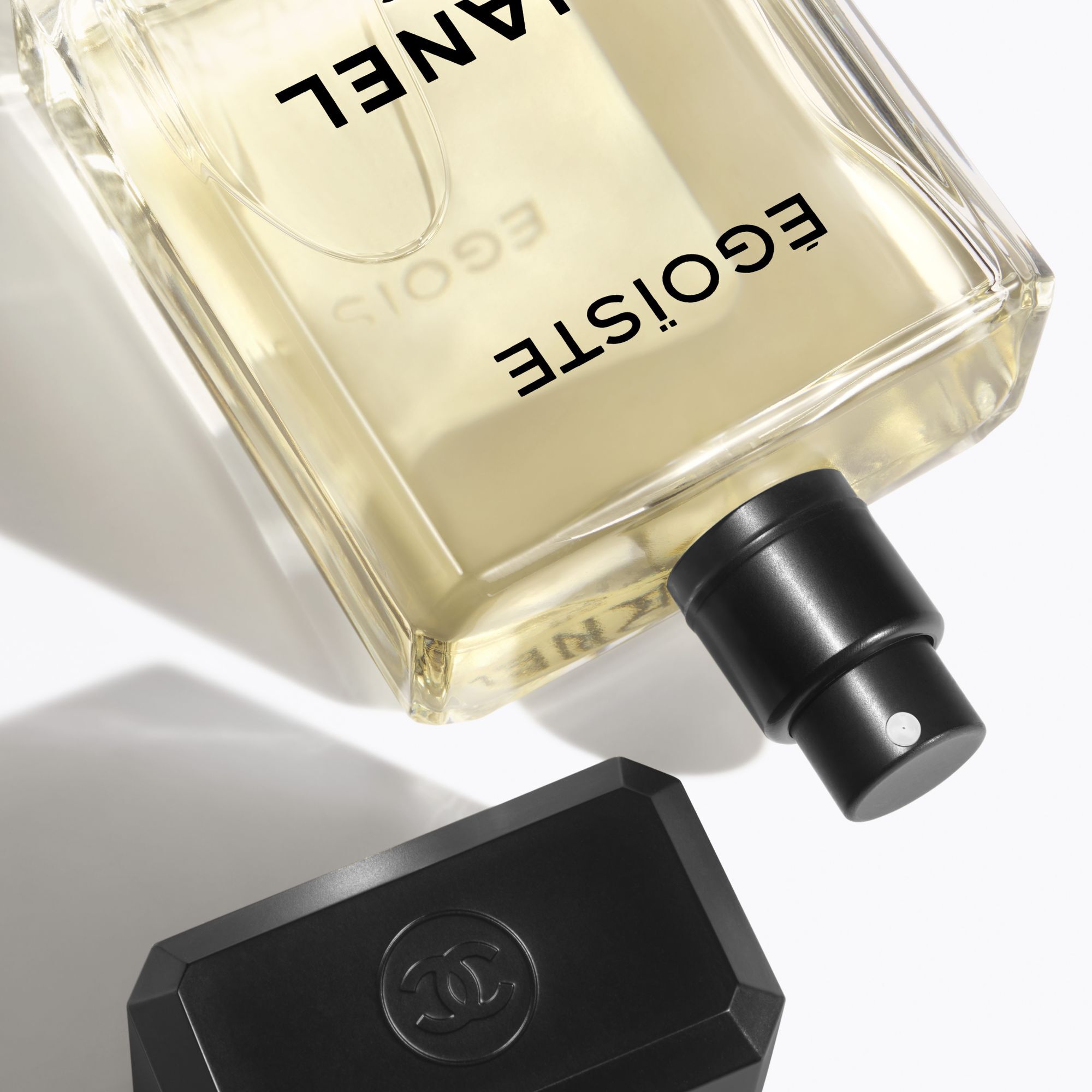 Égoïste: reviews and critiques (Chanel) — Olfastory