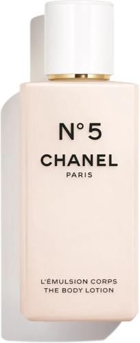 N°5, N°5, N°5